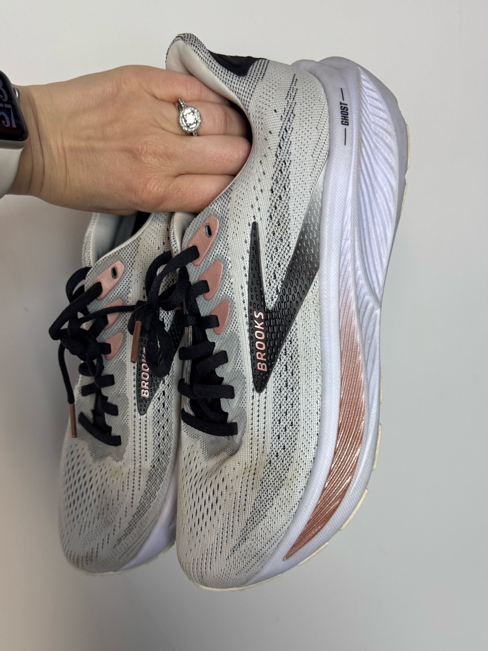 Brooks Ghost 17 Womens Running Shoes Size 9 White Rose Gold Sneakers - Picture 4 of 11